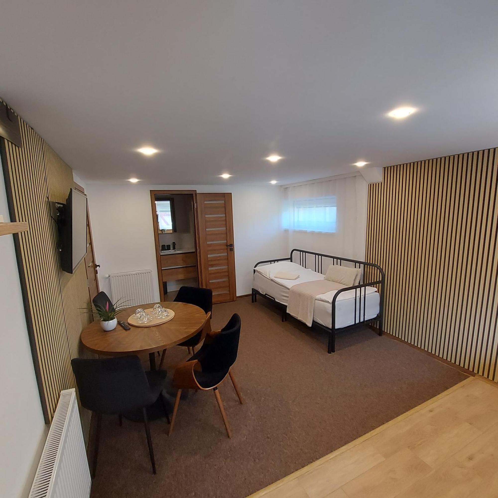 Apartmany Lenka Besenova 104 Buitenkant foto